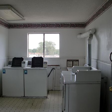 Travelstar Inn & Suites Colorado Springs Dış mekan fotoğraf